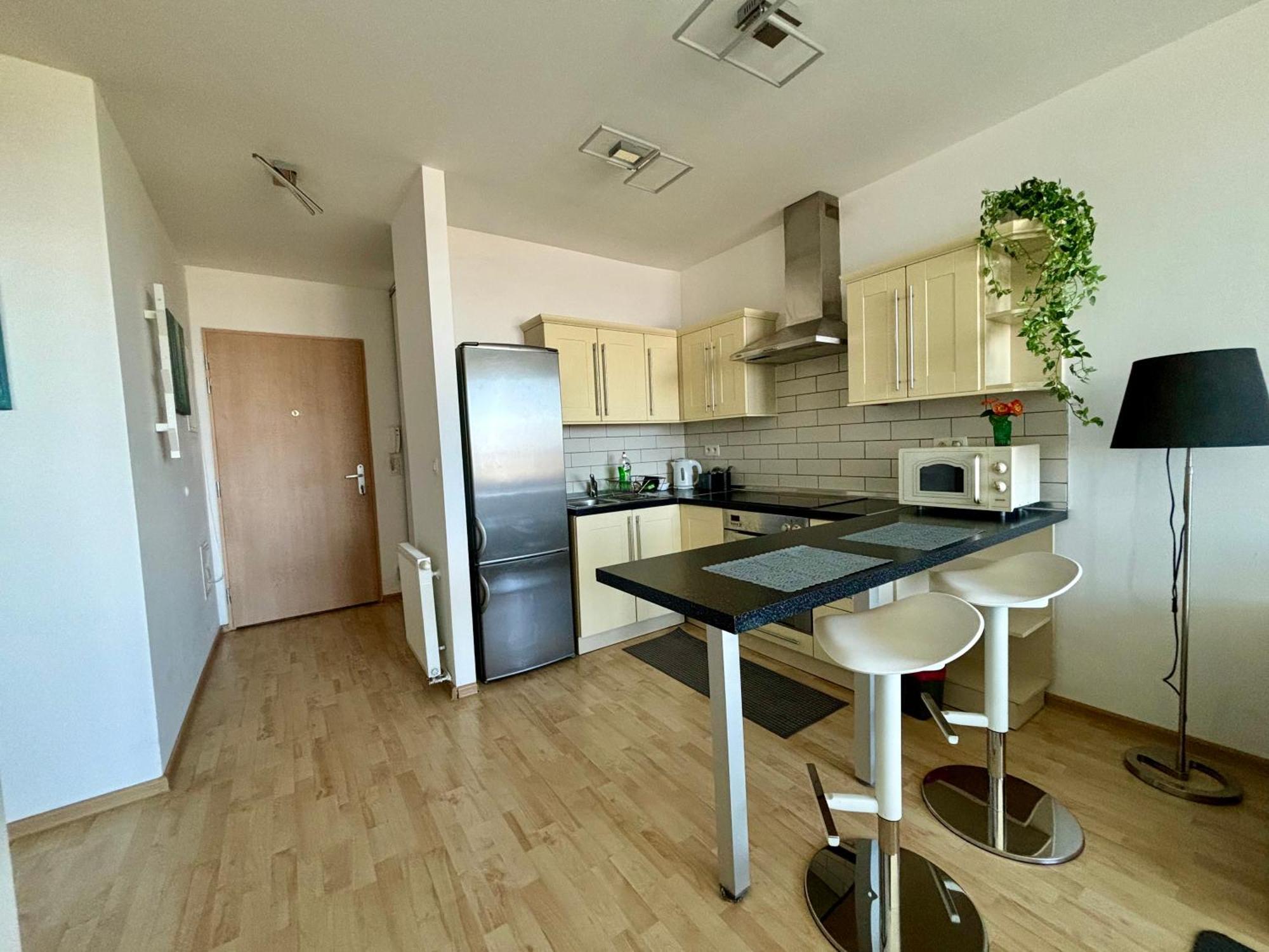 Апартаменты Three Towers With Beautiful View And Parking! Братислава Экстерьер фото